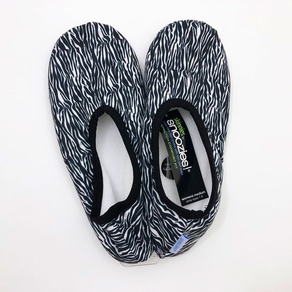 Snoozies Women's Stretch Comfort Skinnies Sketch Zebra Plush Med 7/8 - Picture 4 of 6